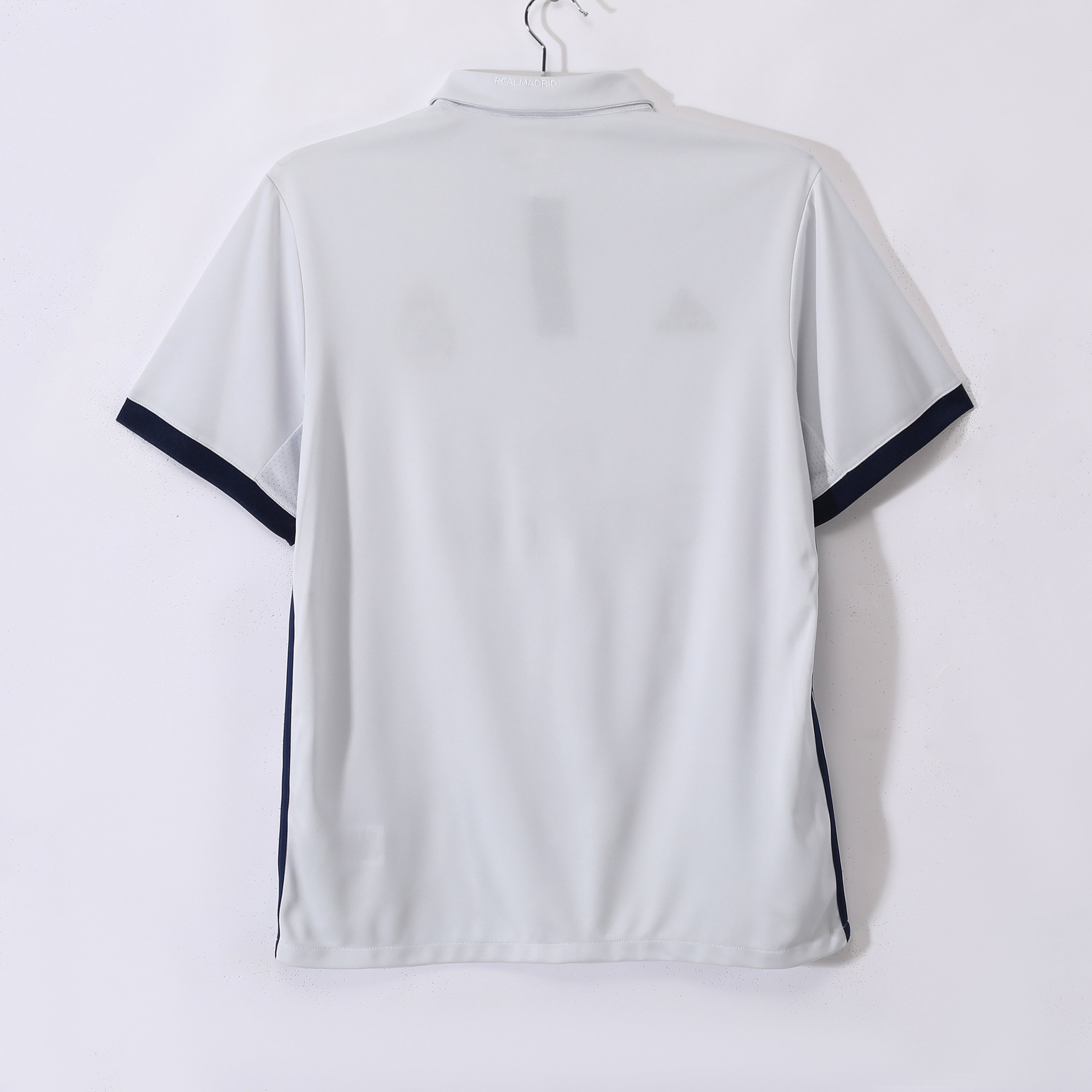 Real Madrid 2016/17 Retro Home Kit