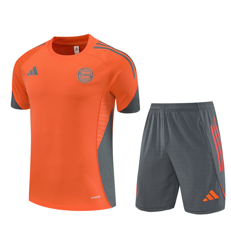 FC Bayern München 2025/26 Training Set Orange