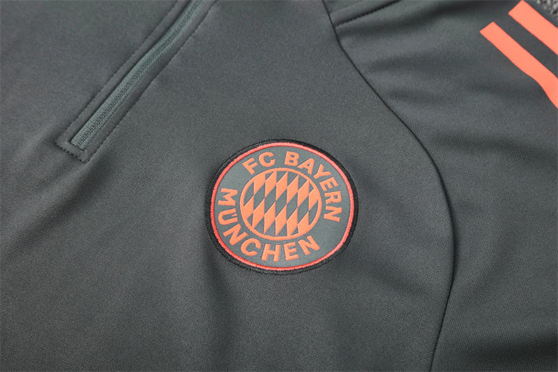 FC Bayern Münich 2025/26 Tracksuit Grey 1/4 Zip