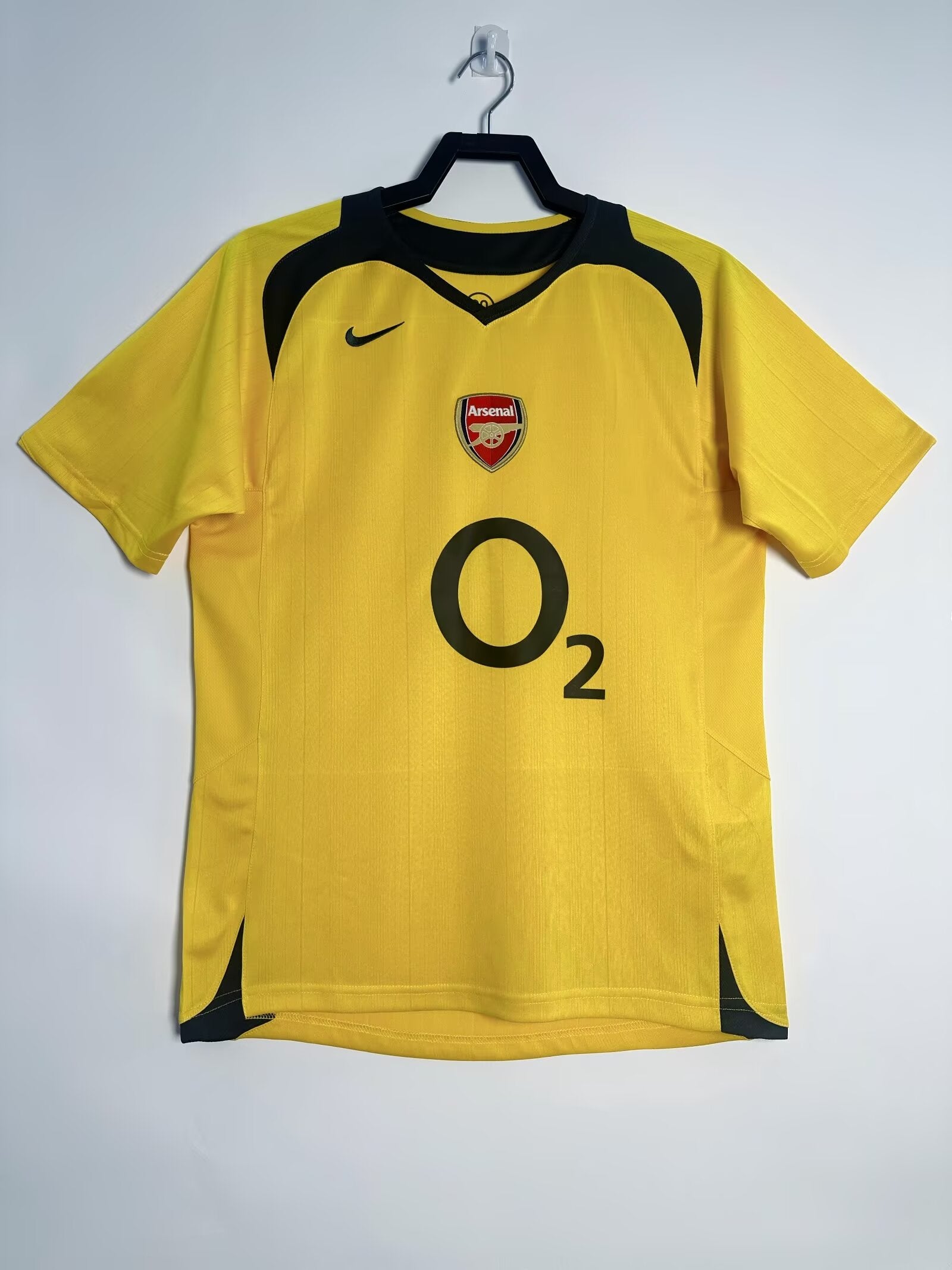 Arsenal 2005/06 Retro Third Kit
