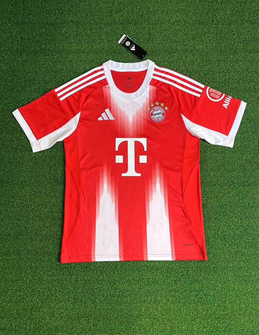 FC Bayern München 2025/26 Home Kit