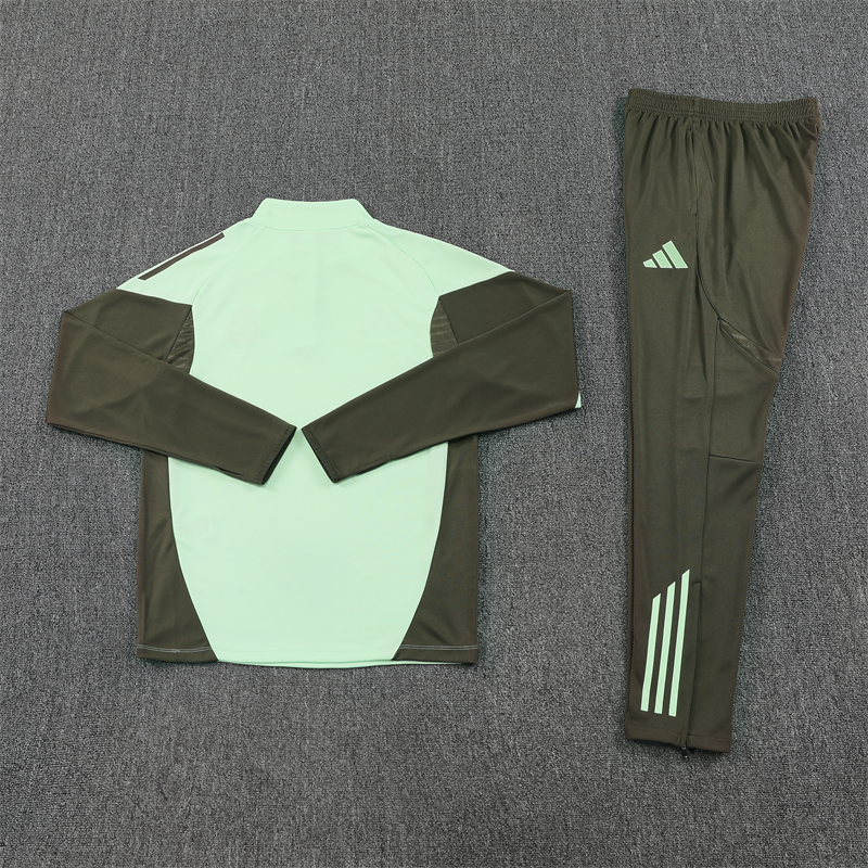 Real Madrid 2025/26 Tracksuit Green 1/4 Zip